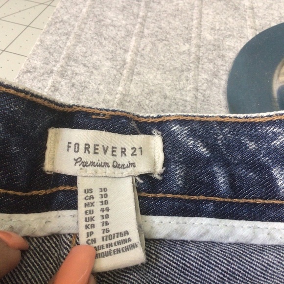 Forever 21 Distress Shorts - Picture 4 of 9